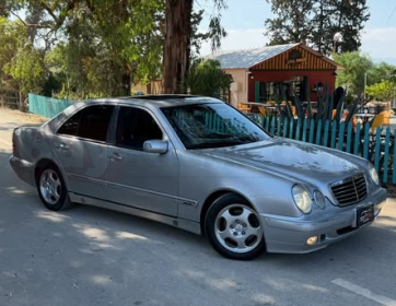 Mercedes-Benz E320