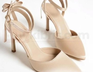 Fiyonk Detaylı İnce Topuk Nude Stiletto