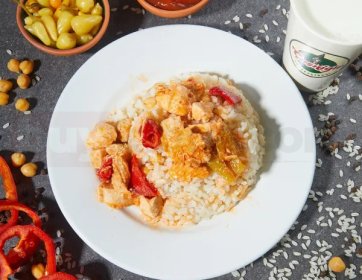 Pilav Üstü Soslu Tavuk