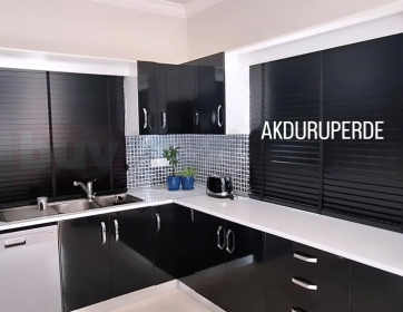 Modern Mutfaklara Ahşap Jaluzi Perde
