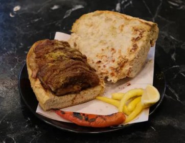 Ekmek Arası Uzay Kokoreç