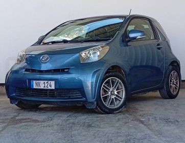 Toyota iQ