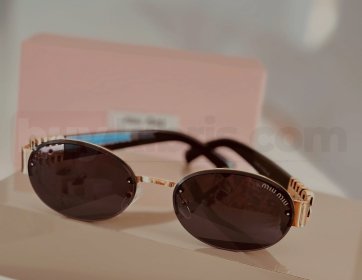 Miu Miu Gold Detaylı Oval Güneş Gözlüğü