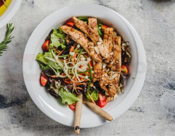 Izgara Tavuk Salata
