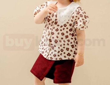 Desenli Bluz ve Bordo Şort Takımı