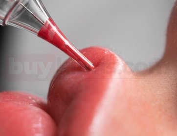 Yaz Aylarında Kalıcı Makyajınızı Nasıl Korursunuz?