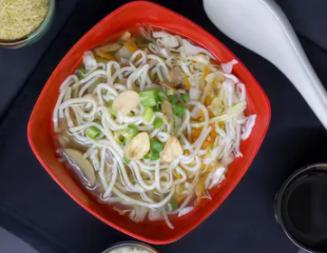 Sebzeli Noodle Çorba