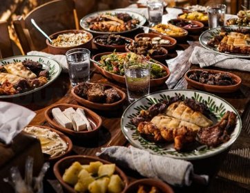 Kıbrıs’ın Sofrası, Geleneklerin Tadında Bir Akşam