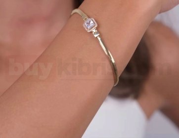 Zarif Taş Detaylı Altın Bileklik