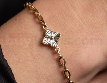 Şans Çiçeği Motifli Altın Bileklik