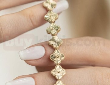 Çiçek Motifli Altın Zarafet Bilekliği