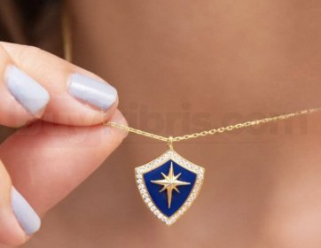 Lacivert Mine Üzerine Yıldız Motifli Altın Kolye