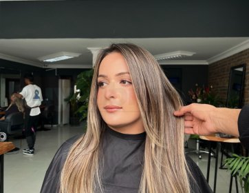 Işıltıyı saçına, özgüveni sana bıraktık