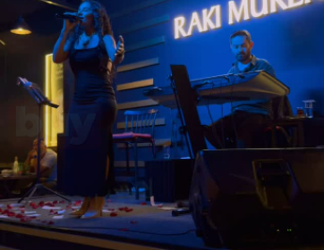 Rakı Müren Meyhanesi – Bu Sahnede Gece Böyle Akıyor…