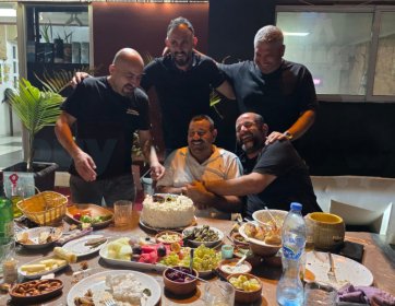 Enişte Meyhane – Dostluğun, Kahkahanın ve Kutlamanın En Gerçek Hâli