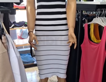 Siyah-Beyaz Çizgili Triko Elbise