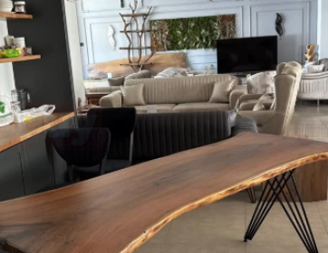 Demir ayaklı doğal ahşap masalarımız