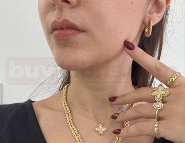 Altın Renk Yaprak Figürlü Şık Kolye