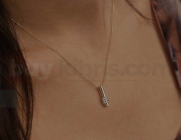 Altın Renk Silindir Taş Detaylı Minimal Kolye