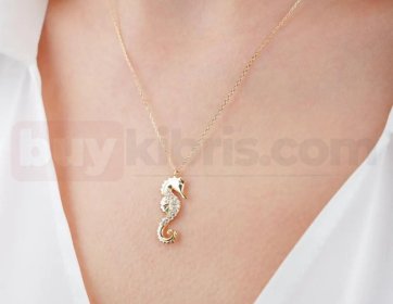 Altın Renk Denizatı Figürlü Zarif Kolye