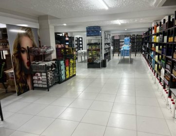 Lefkoşa Göçmenköy Bölgesinde Fuar Işıklarına Yakın 450 m2 Bodrum Katı Kiralık