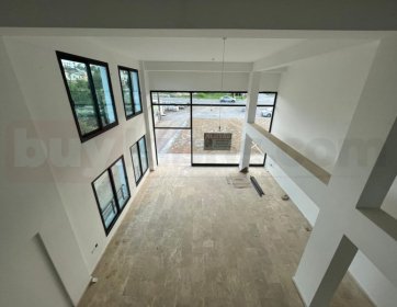 Girne Çatalköy Yol Üzeri Sende Katlı Kiralık Dükkan ve Ofis