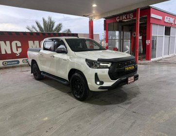TOYOTA HILUX -  Z   - ORJİNAL JAPON  2023 MODEL -  PLAKASIZ - 2400 CC DİZEL