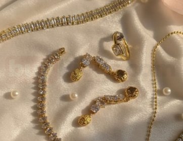 Taş Detaylı Şık Takı Seti