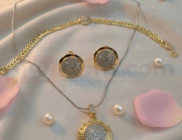 Yuvarlak Taş Detaylı Kolye ve Küpe