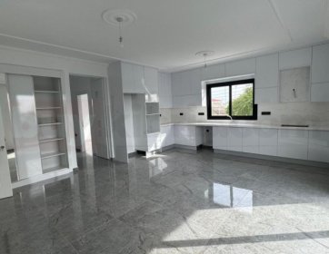 GAZİMAĞUSADA 3+1 EBEVEYN BANYOLU YEPYENİ TAŞINMAYA HAZIR DAİRE 