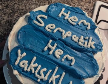 Mavi Yazılı Kişiye Özel Pasta