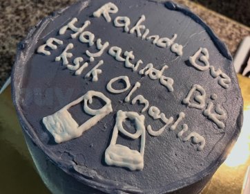 Koyu Gri Kişiye Özel Mesajlı Pasta