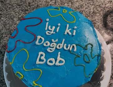 Renkli Çizgili Erkek Çocuk Doğum Günü Pastası