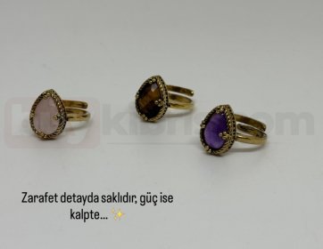 Su damlası şeklinde doğal taş yüzük