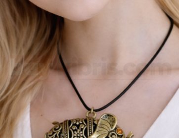 ✨ Brass Fil Sembolü Kolye – Gücün ve Zarafetin Enerjisi ✨