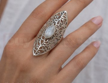 Ay taşı detaylı yüzük 