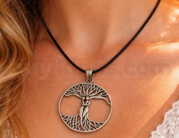 Hayat ağacı simgeli kolye