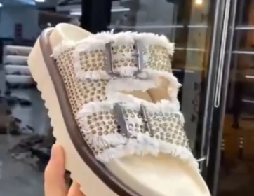 Taş Detaylı Kadın Günlük Terlik