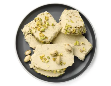 Antep Fıstıklı Tahin Helvası (1 kg.)