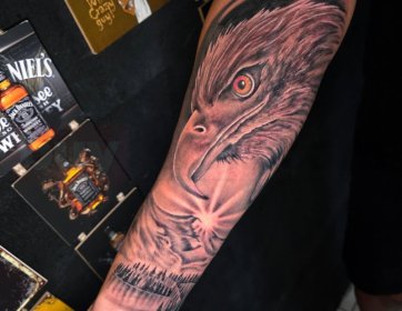 🦅 Kartal Gözü Realistik Kol Dövmesi
