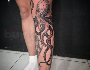 Realistik Ahtapot Dövmesi