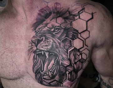 Güç ve Liderlik Temalı Aslan Dövmesi