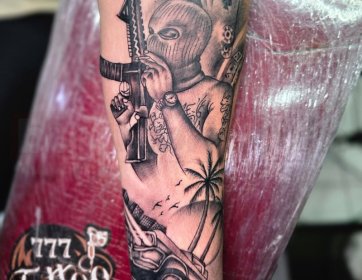 Gangster Stil Realistik Kol Dövmesi