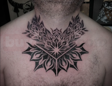 Tribal & Geometrik Göğüs Dövmesi