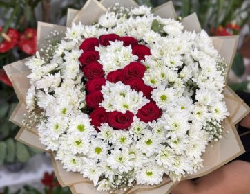 Papatya ve Gül Buketi