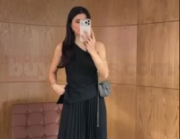 Asimetrik Kesim Tek Omuz Bluz ve Pileli Etek Takımı
