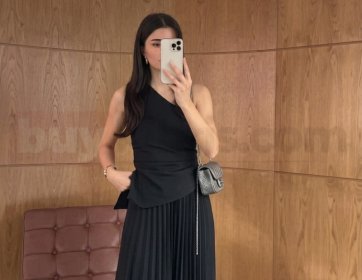 Asimetrik Kesim Tek Omuz Bluz ve Pileli Etek Takımı