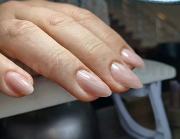 Nude Parlak Tırnak Modeli