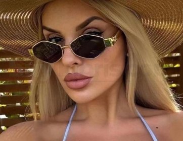 Celine Gold Detaylı Kadın Güneş Gözlüğü Akay Optik Lefkoşa’da