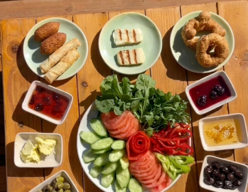 Hafta Sonuna Özel Serpme Kahvaltı Keyfi | Kıbrıs’ta Doğa İçinde Brunch Deneyimi